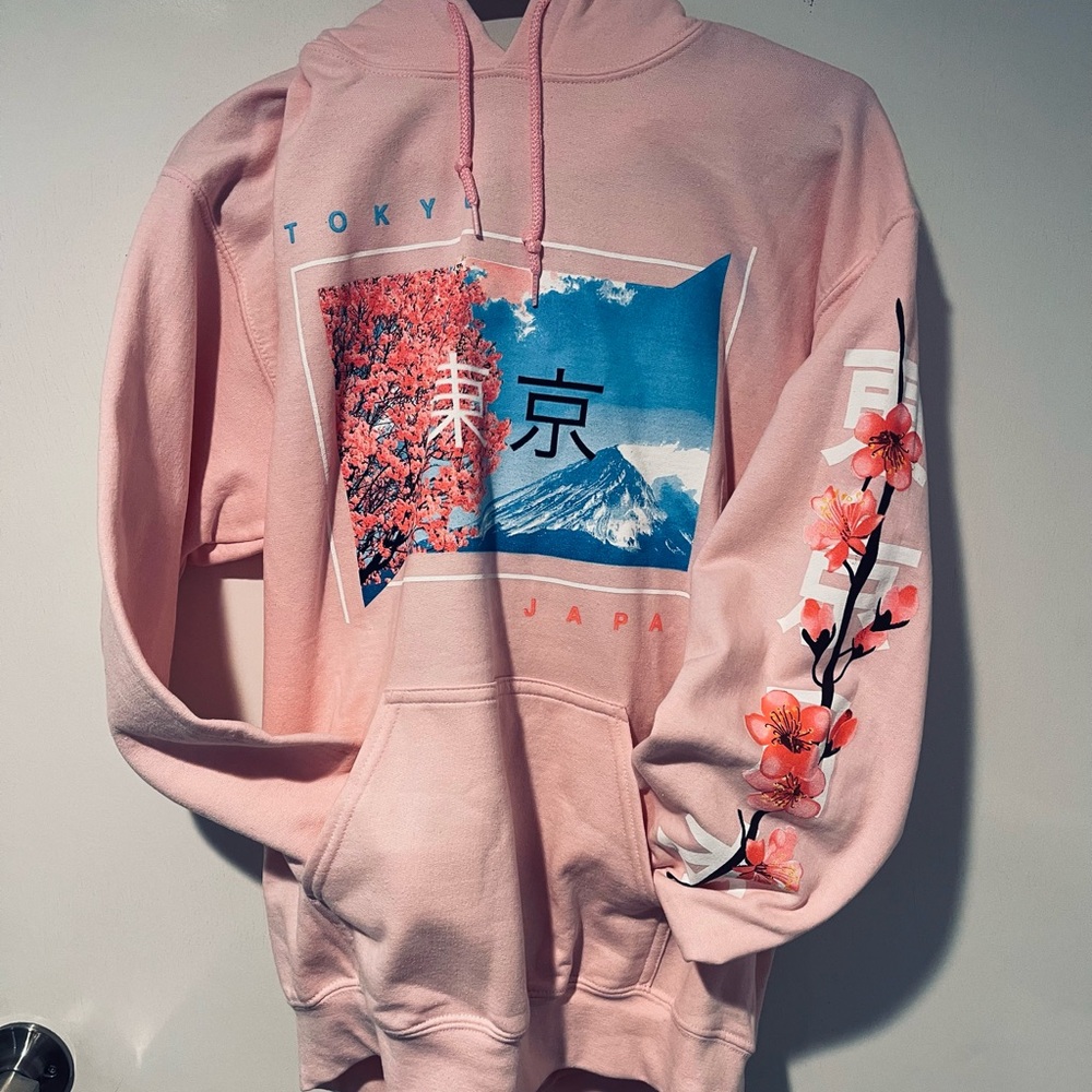 Women’s Medium Pink Japan/Tokyo hoodie
